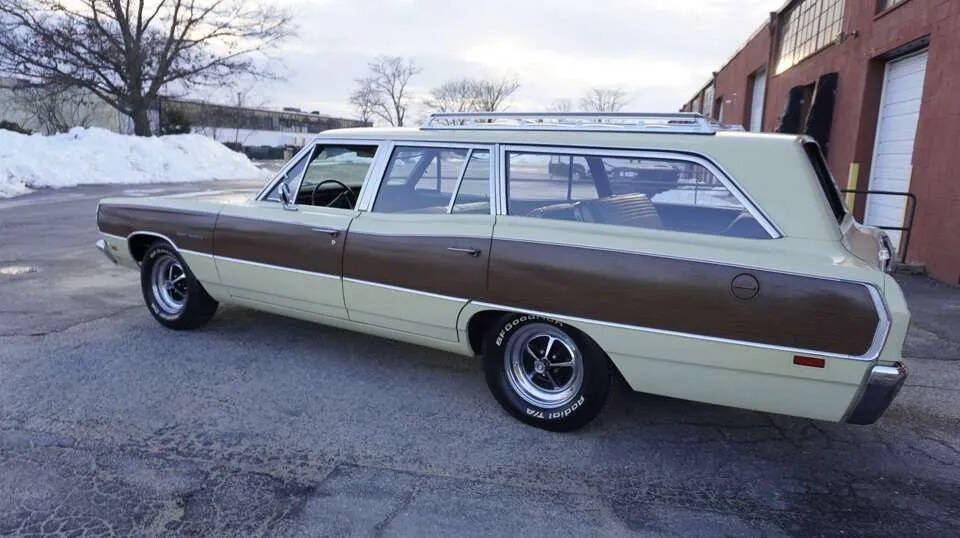Plymouth-Satellite-1969-Yellow-Green