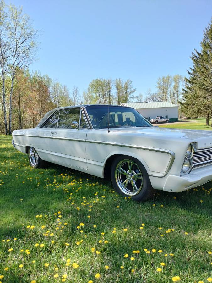 Plymouth-Sport-fury-1966-white