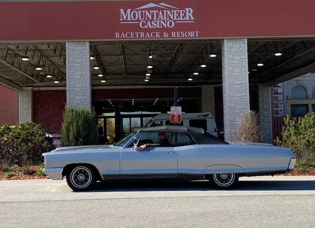 Pontiac-Bonneville-convertible-1966-Silver-Black
