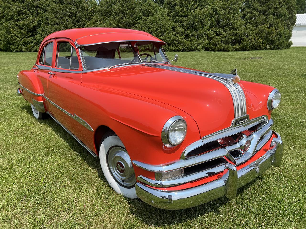 Pontiac-Eight-1951-Orange-White