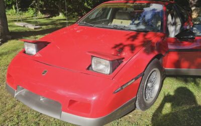 Pontiac Fiero 1986