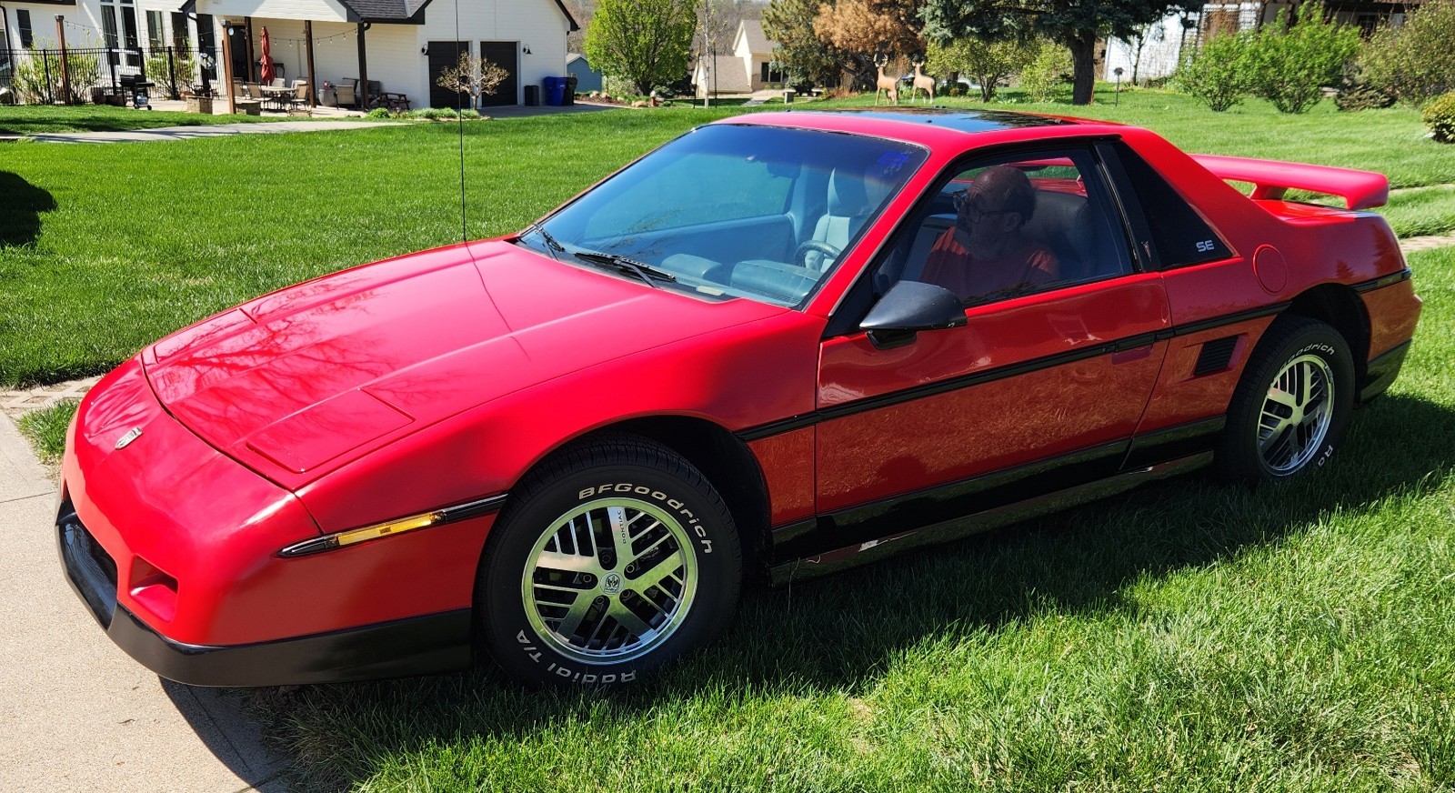 Pontiac-Fiero-1986-Coupe-Tan
