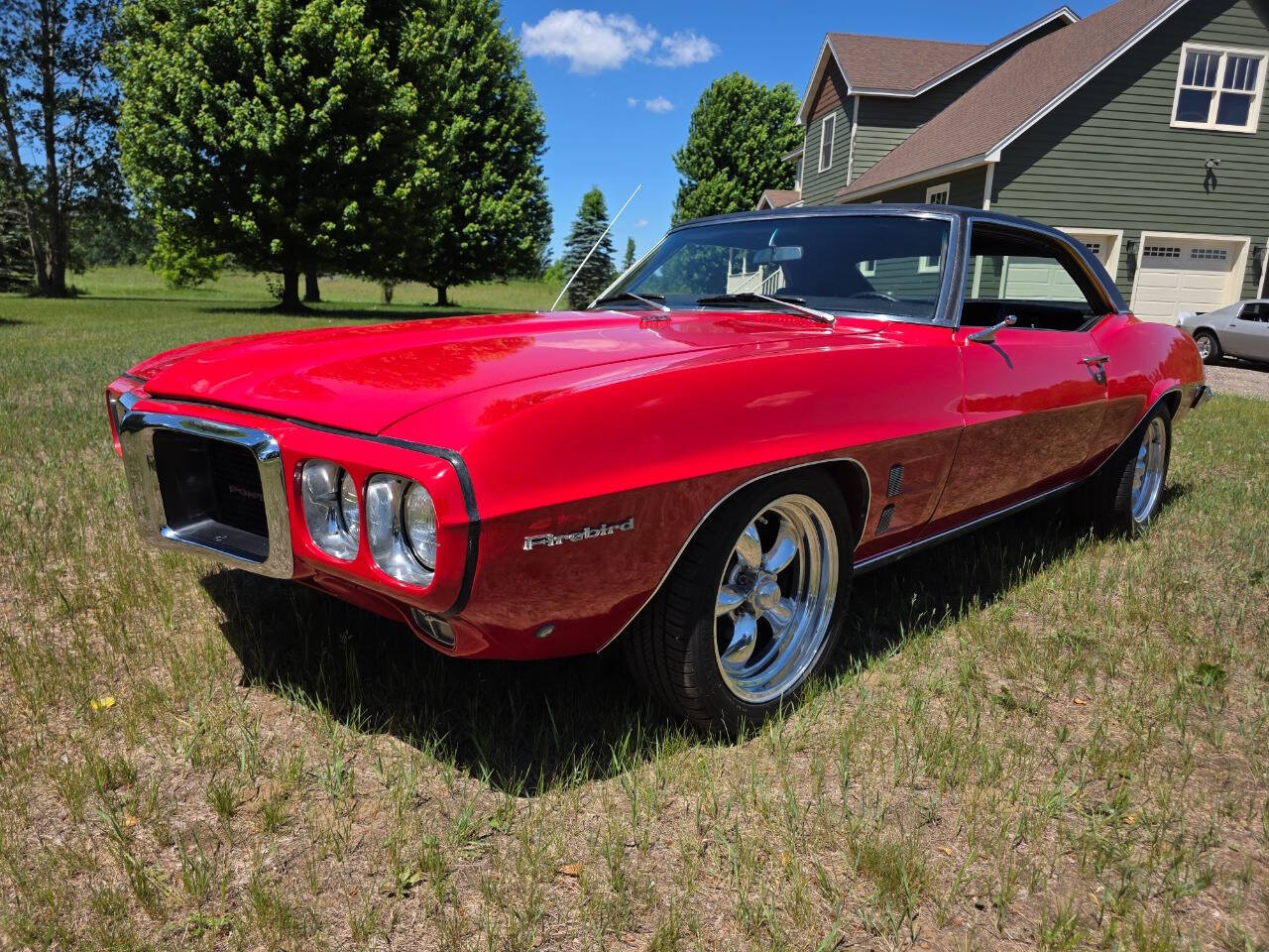 Pontiac-Firebird-1969-Red-Black