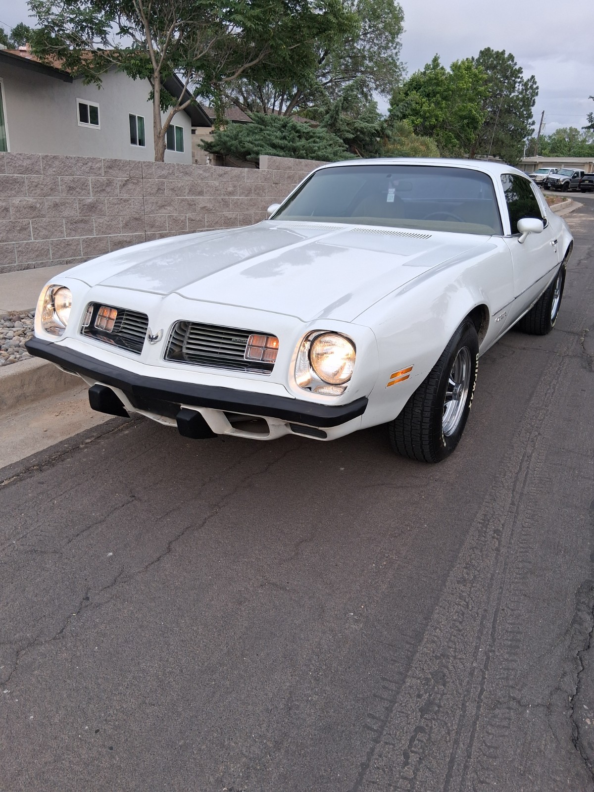 Pontiac Firebird 1975