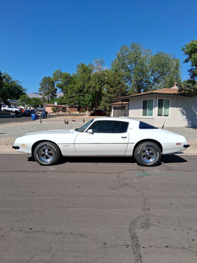 Pontiac-Firebird-1975-white