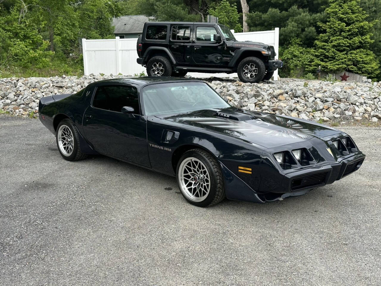 Pontiac-Firebird-1981-Black-Black