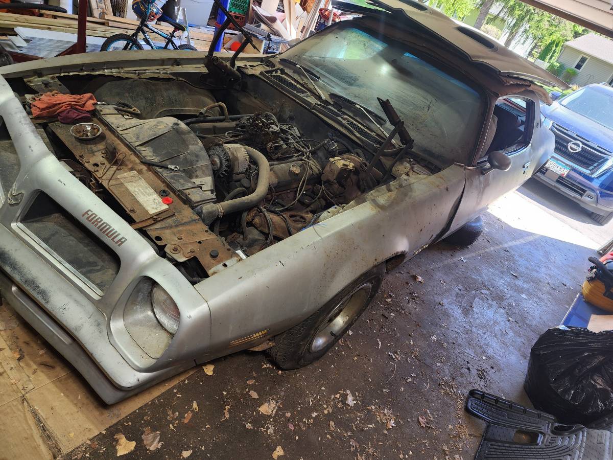 Pontiac-Firebird-formula-1976