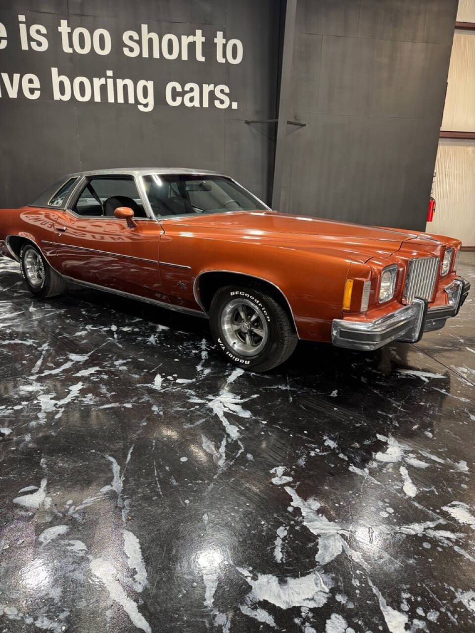 Pontiac-Grand-prix-1974-Copper-Metallic-Black