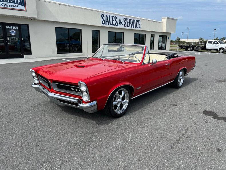 Pontiac-Gto-1965-Red-White Pontiac-Gto-1965-Red-White