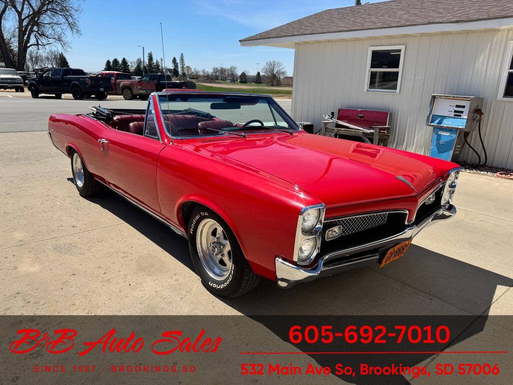 Pontiac-Lemans-1967-Red