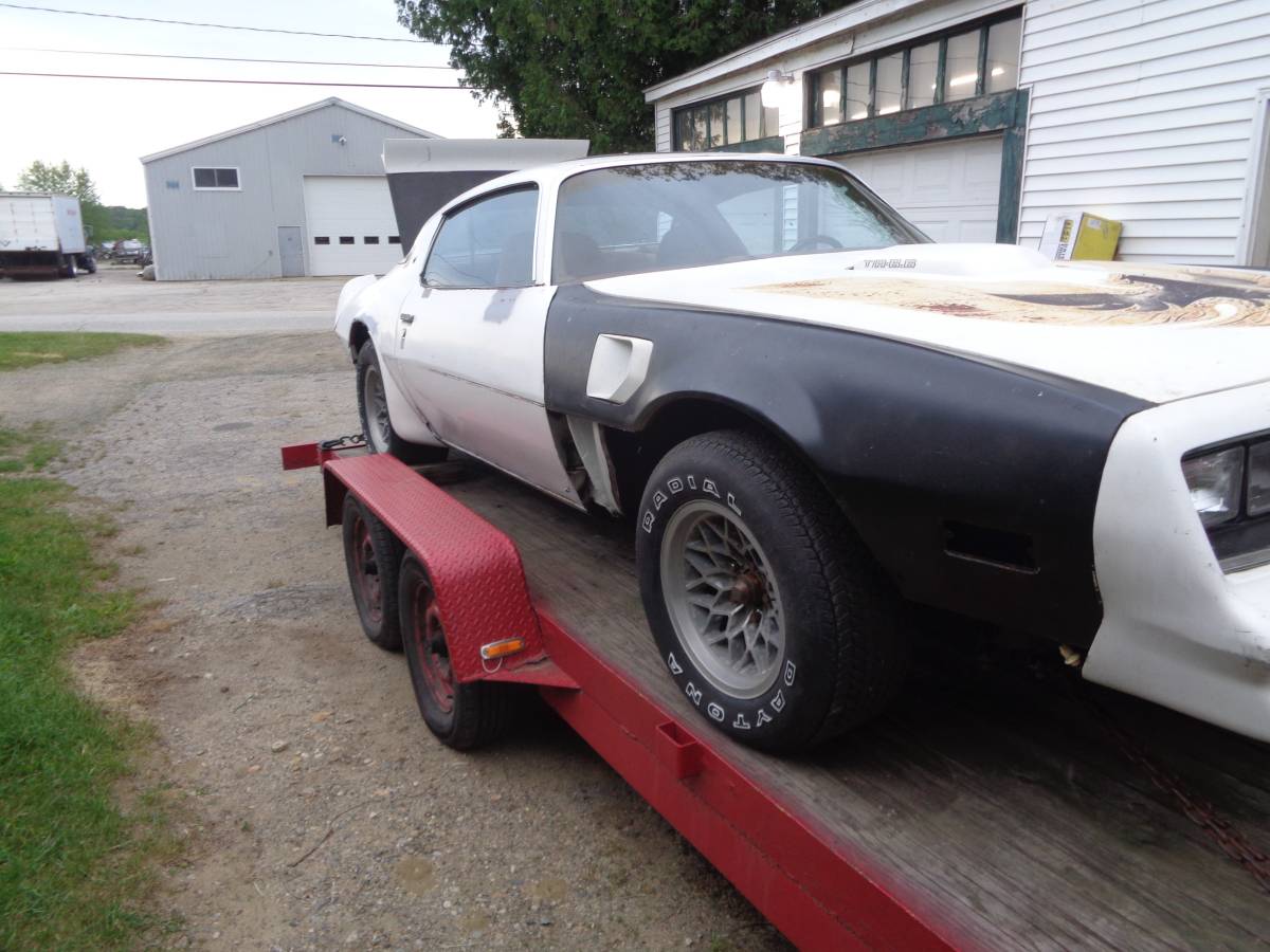 Pontiac-Trans-am-1978-white