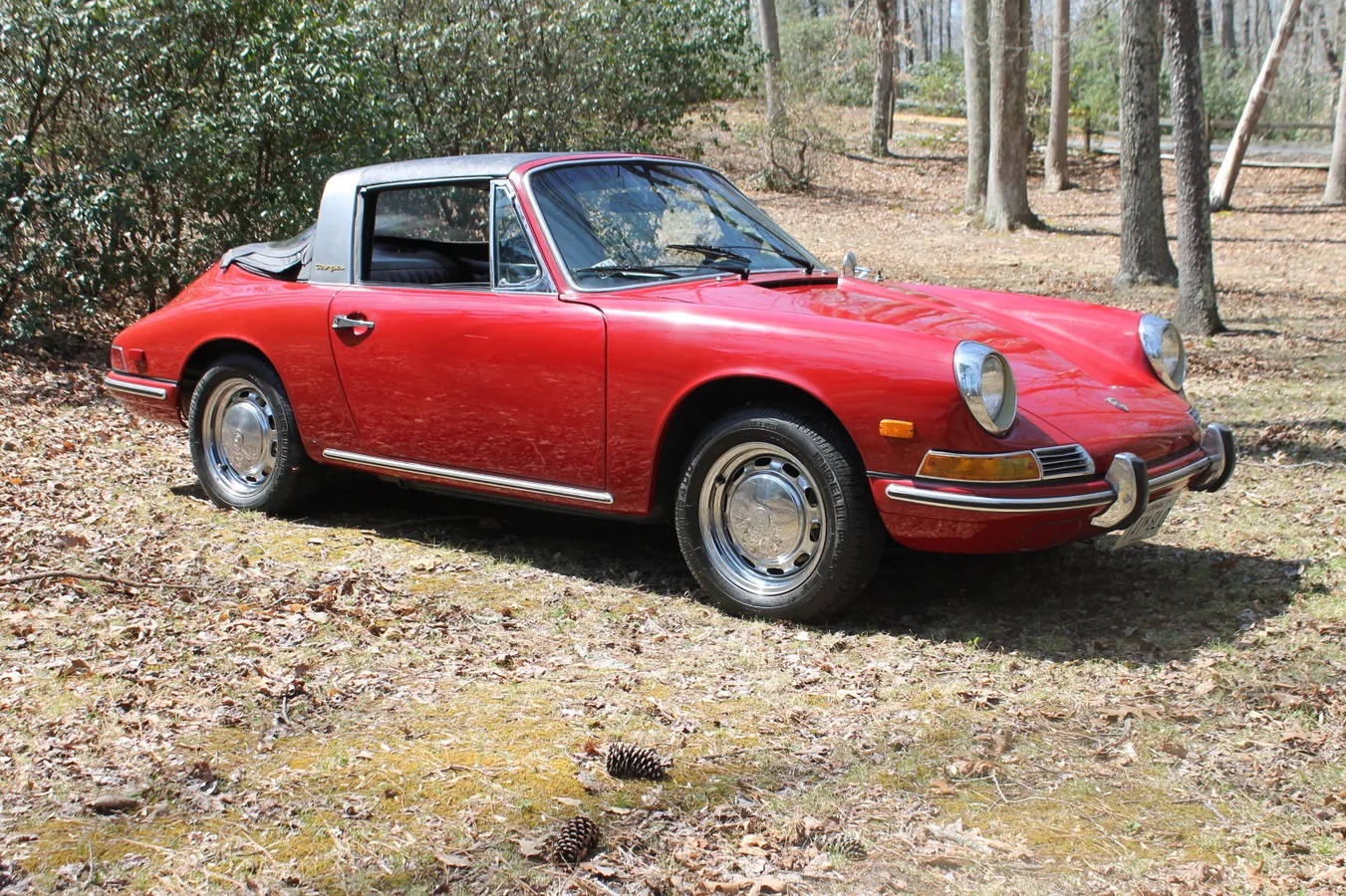 Porsche-912-1968-Polo-Red-Black