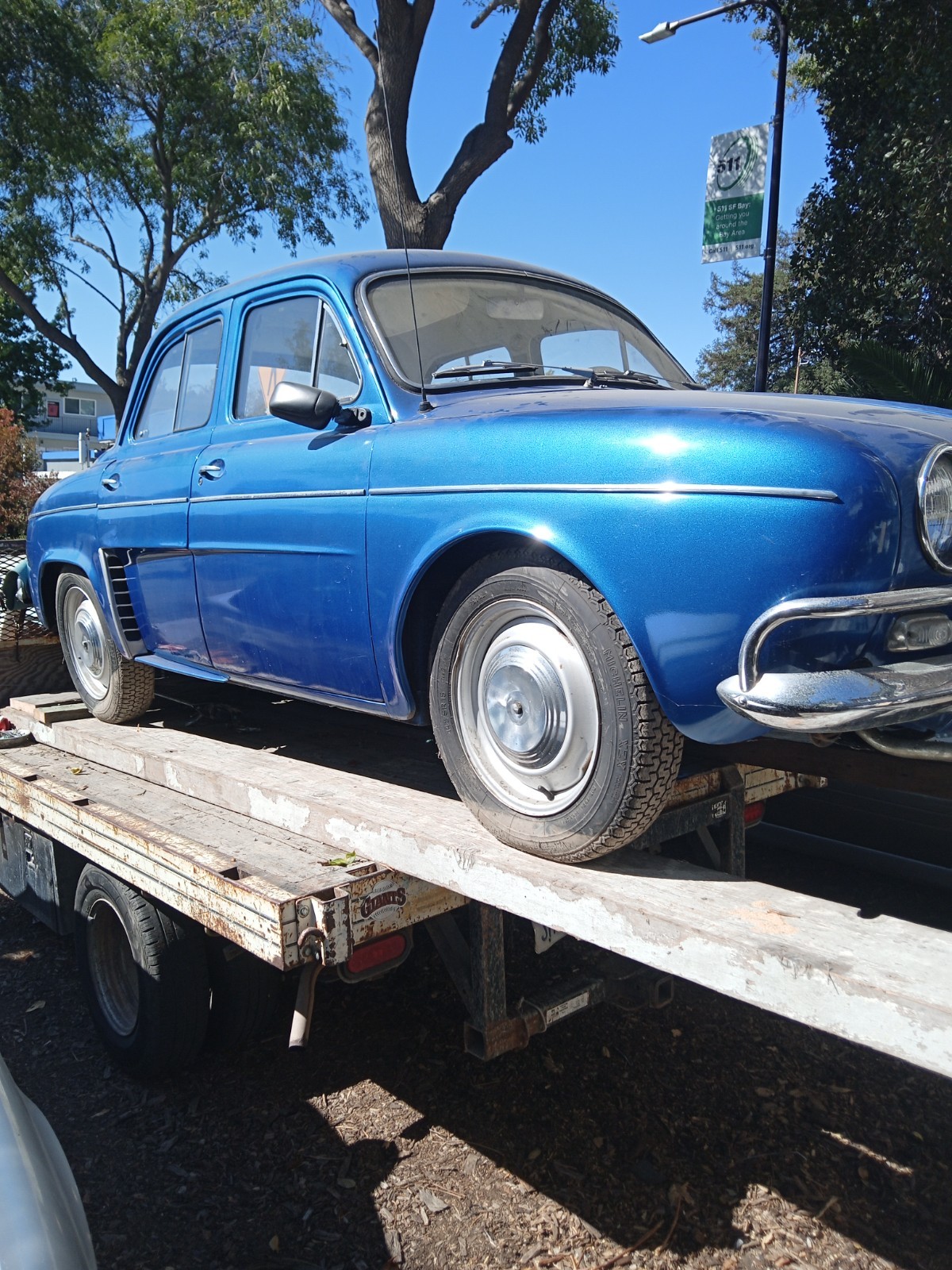 Renault-Dauphine-1959-Sedan-Gray