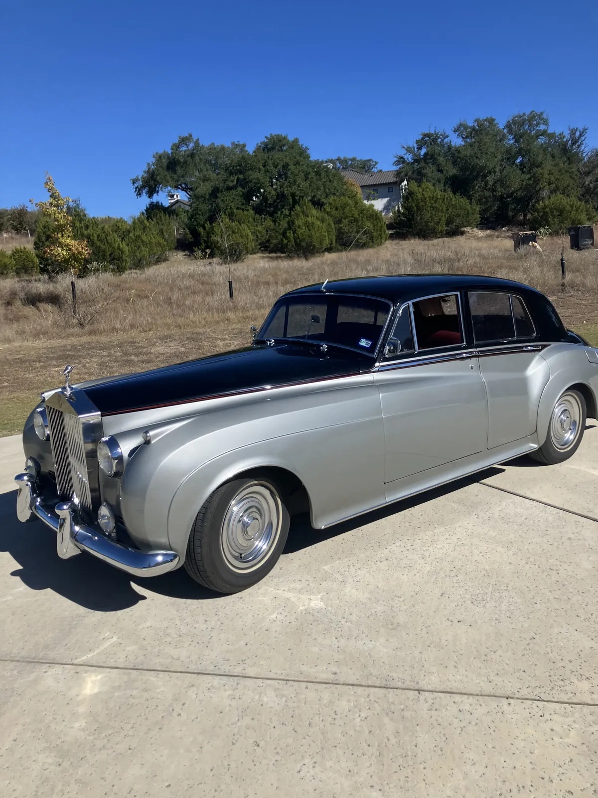 Rolls-royce-Silver-cloud-i-1956-Silver-Black-And-Deep-Red