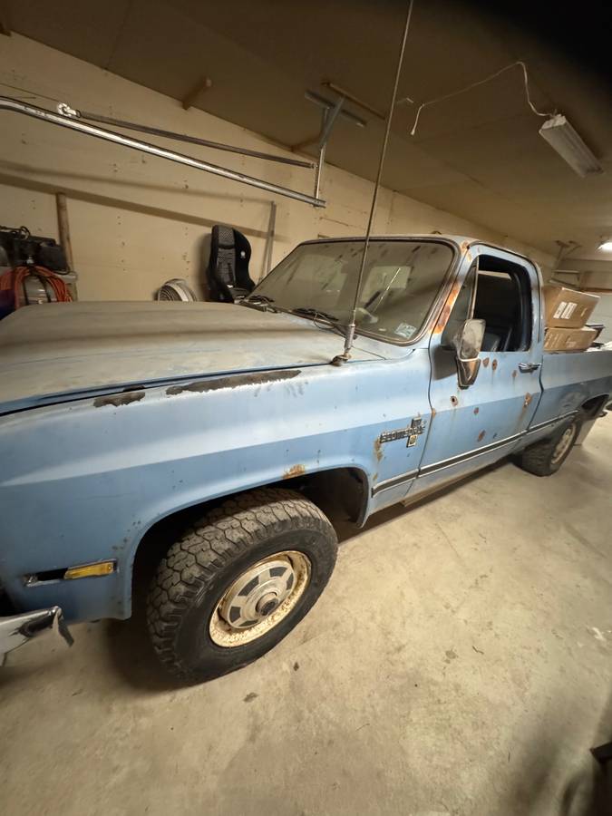 Scottsdale-k20-diesel-1985-blue
