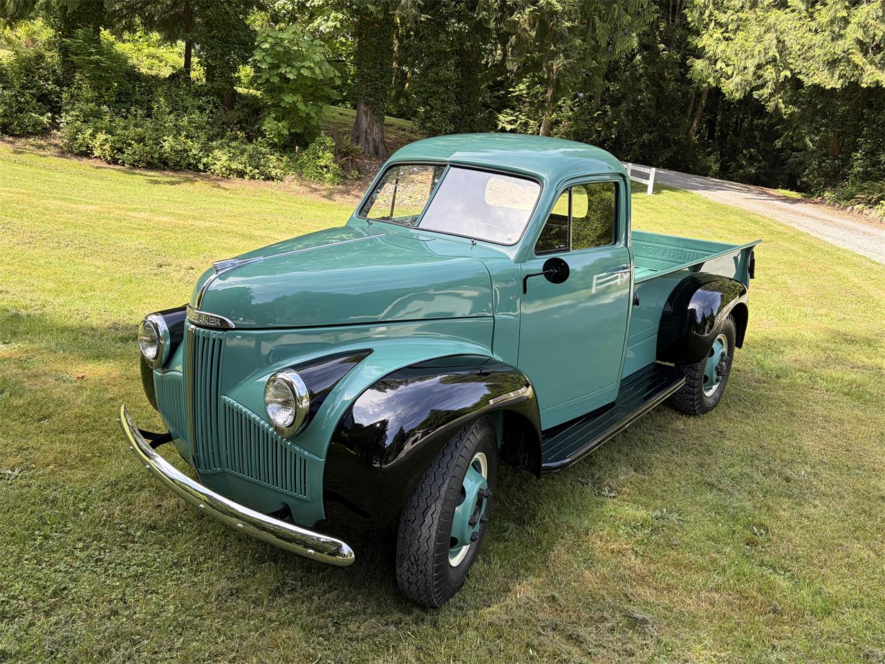 Studebaker-M15a-1946-BlackTeal-Tan