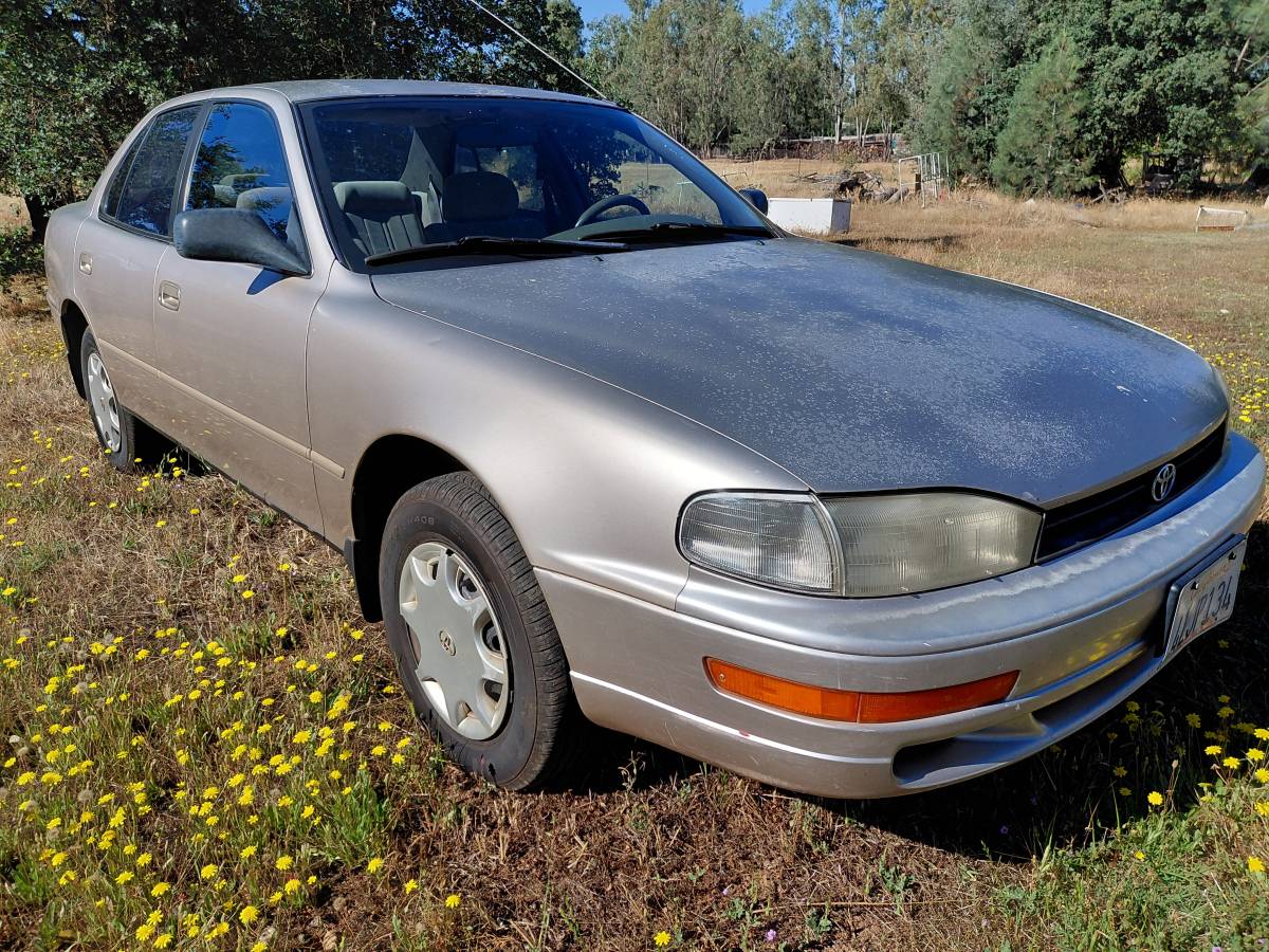 Toyota-Camry-dxdeluxe-1994