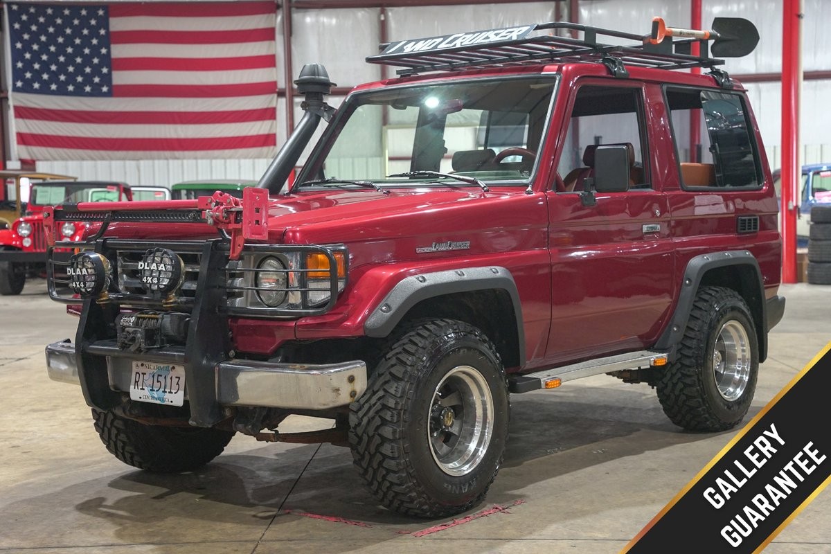Toyota-Land-Cruiser-1990-SUV-Tan