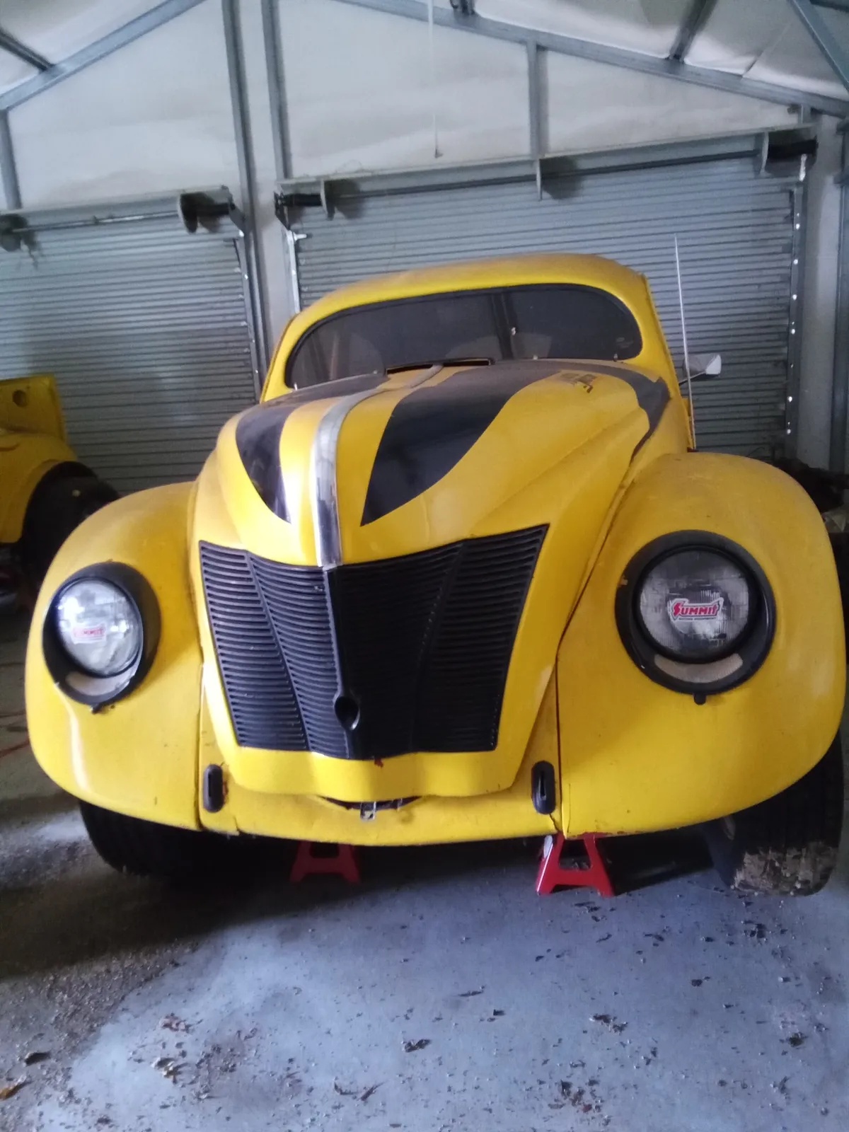 Volkswagen-Beetle-1949-Yellow-Black