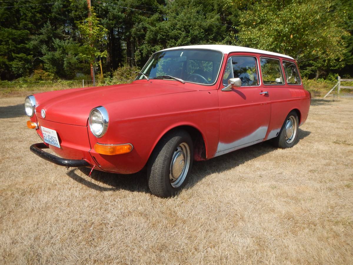 Volkswagen-Squareback-type-3-1973-red