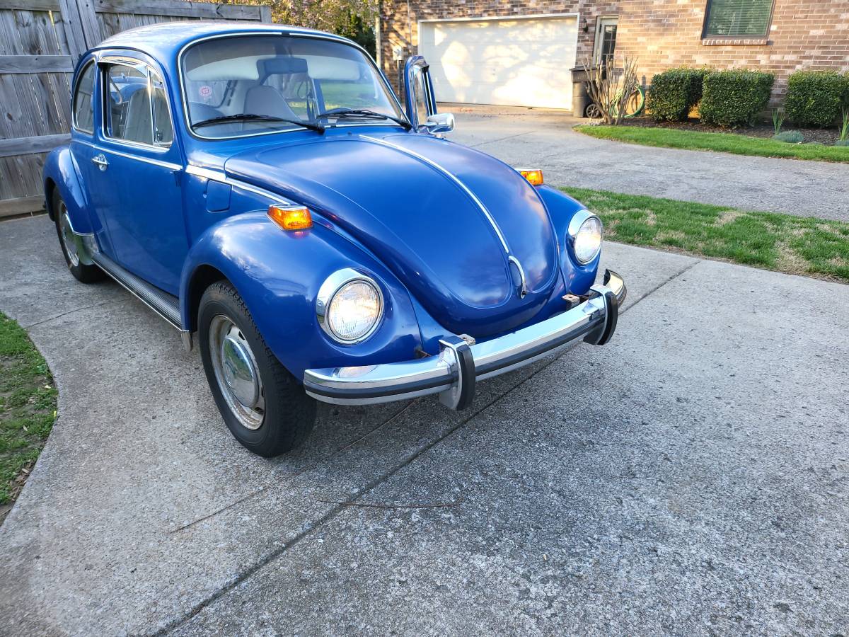 Volkswagen-Super-beetle-vw-1973-blue