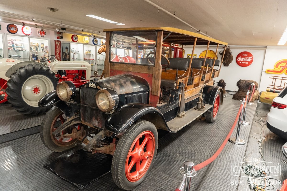 White-Motors-1924-Black