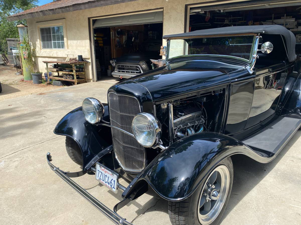 32-ford-1932-black