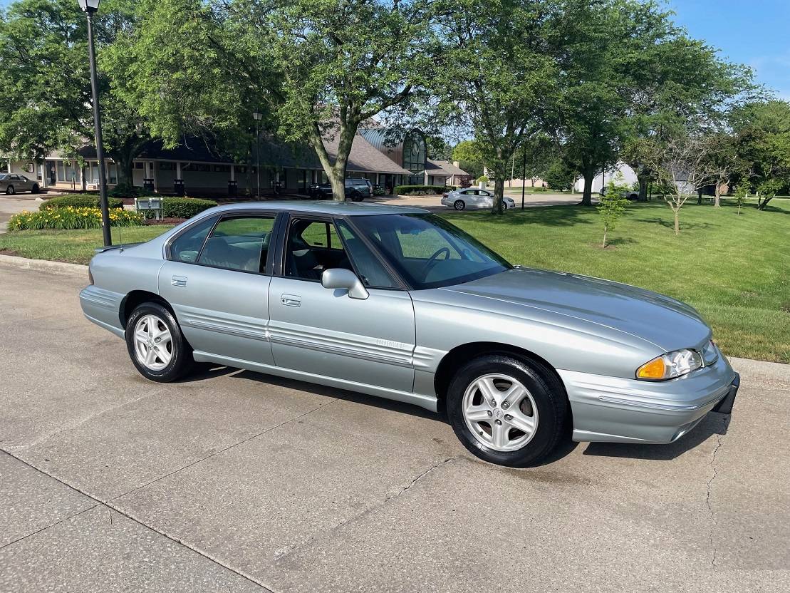 38oo-v6-pontiac-bonneville-se-1996-blue