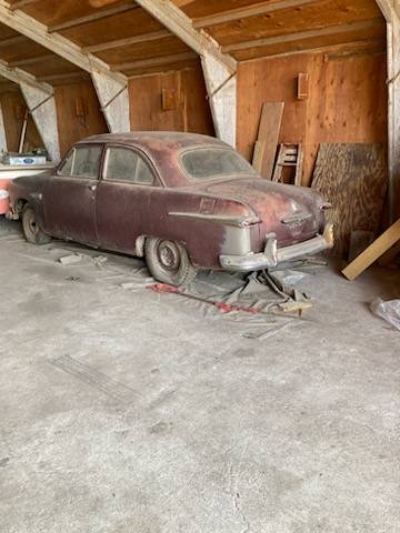 51-ford-deluxe-v8-1951