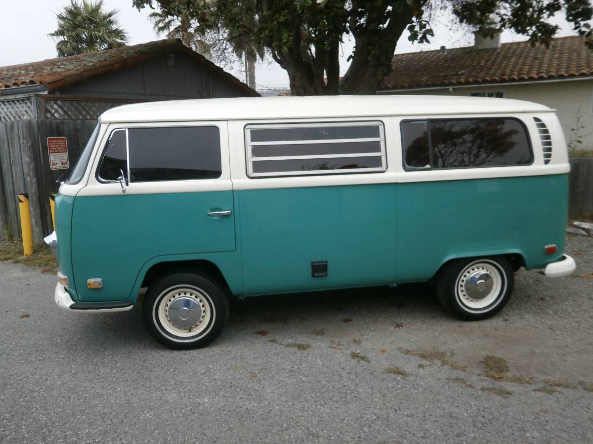 71-vw-bay-window-bus-1971-green