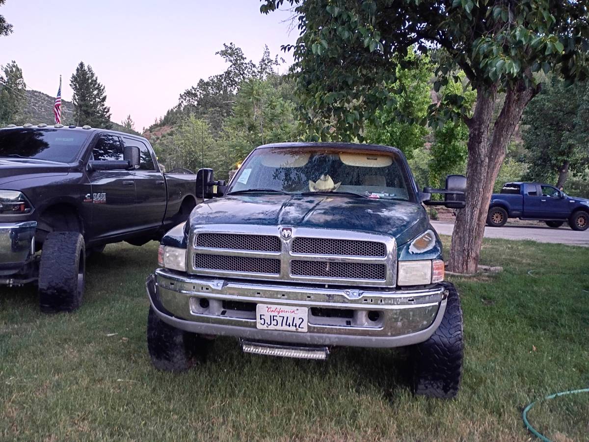 96-dodge-1996-green