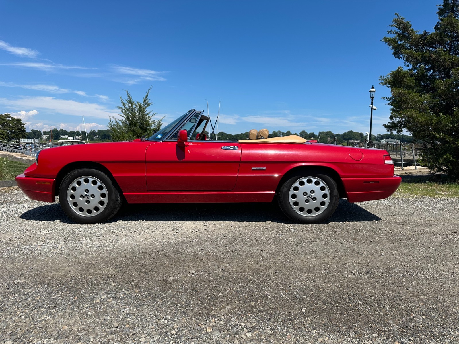 Alfa-Romeo-Spider-Veloce-1991-Convertible