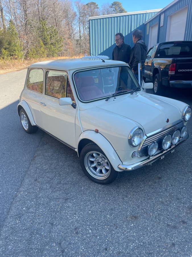 Austin-Mini-1979-white
