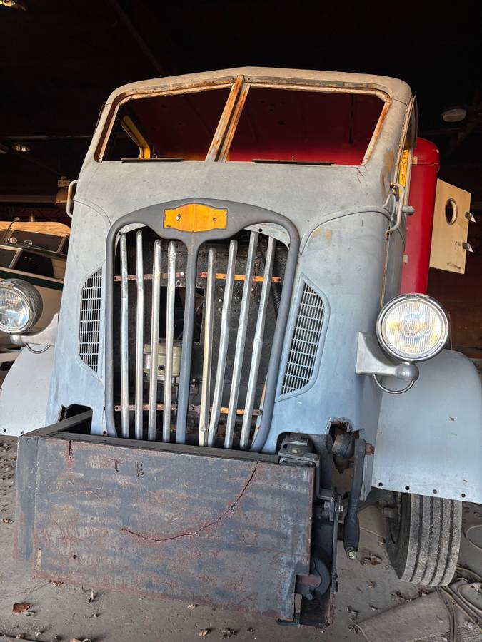 Auto-car-truck-cabover-1936-grey