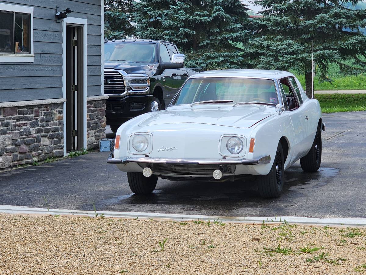 Avanti-2-1976-white