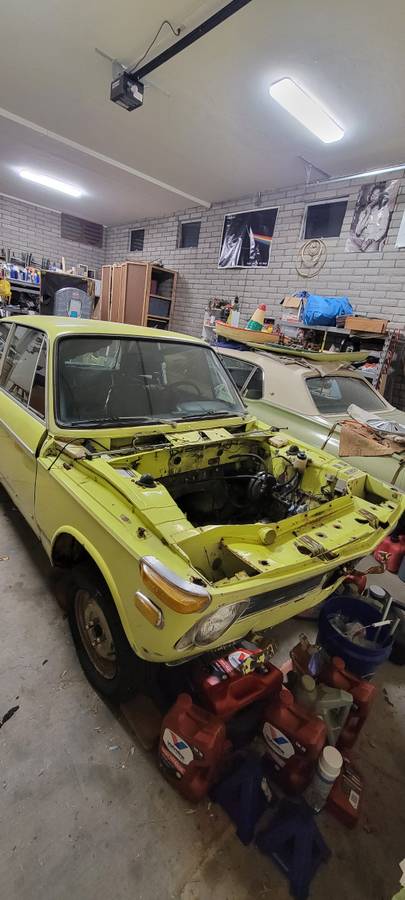 Bmw-2002-1972-yellow