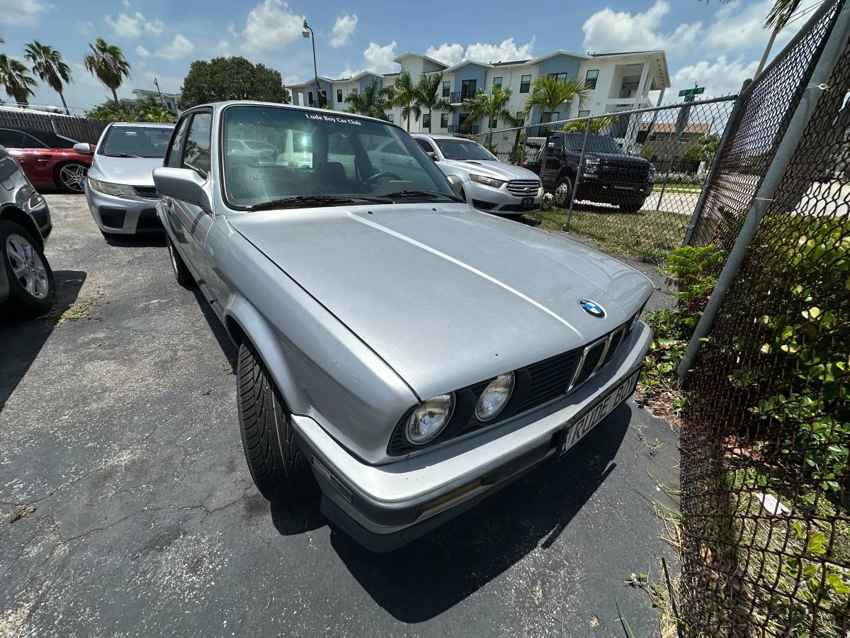 Bmw-325is-1990