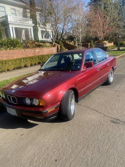 Bmw-525i-1990-red