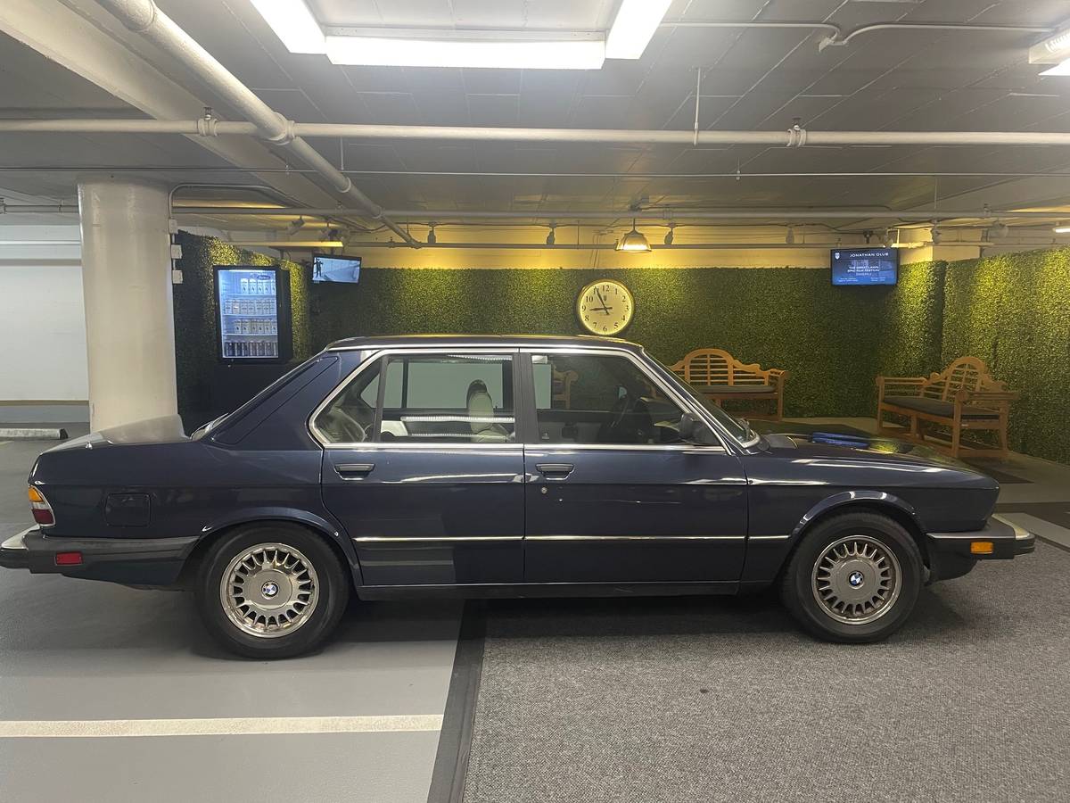 Bmw-535i-1987-blue
