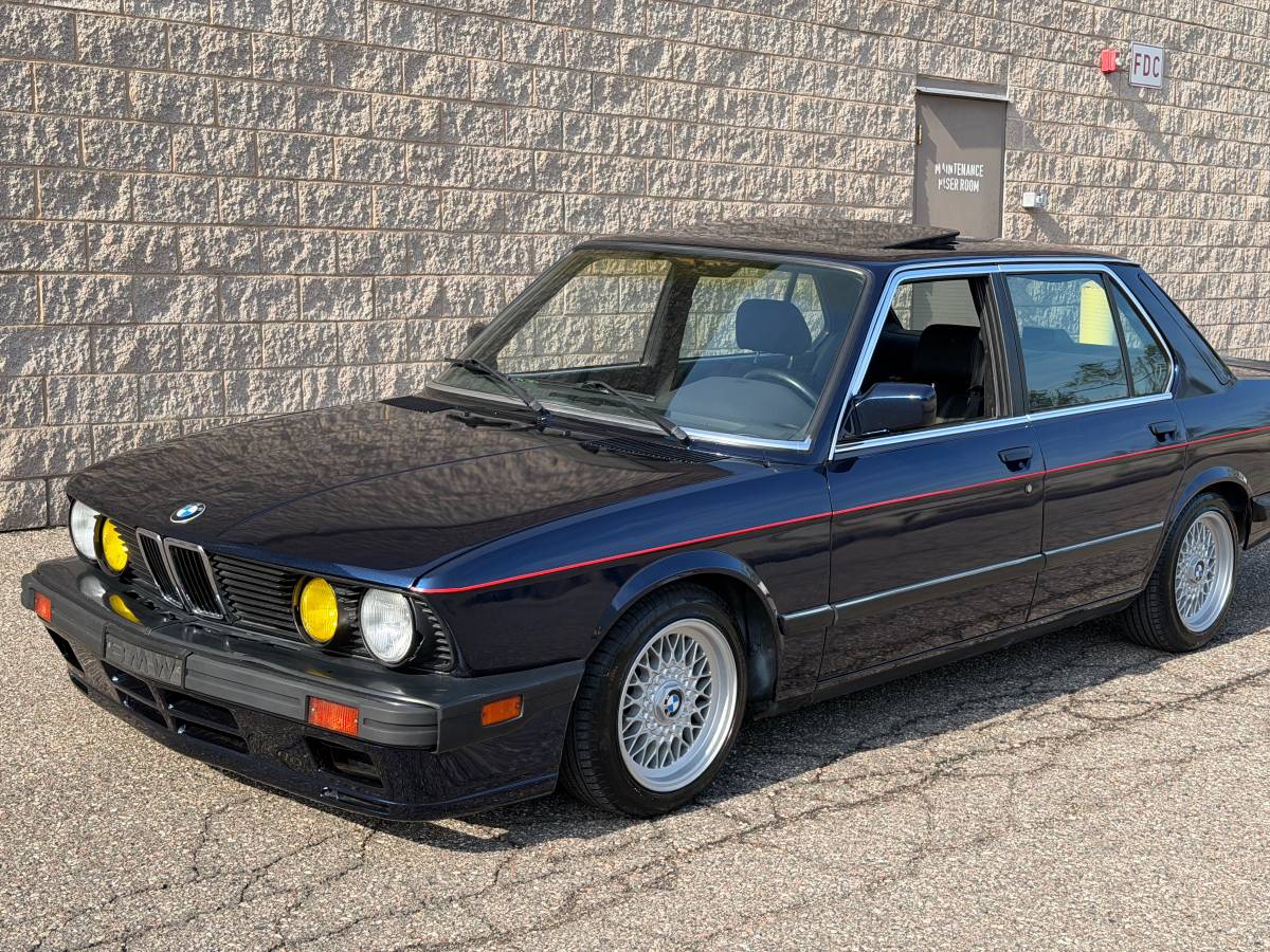 Bmw-535is-1988-blue