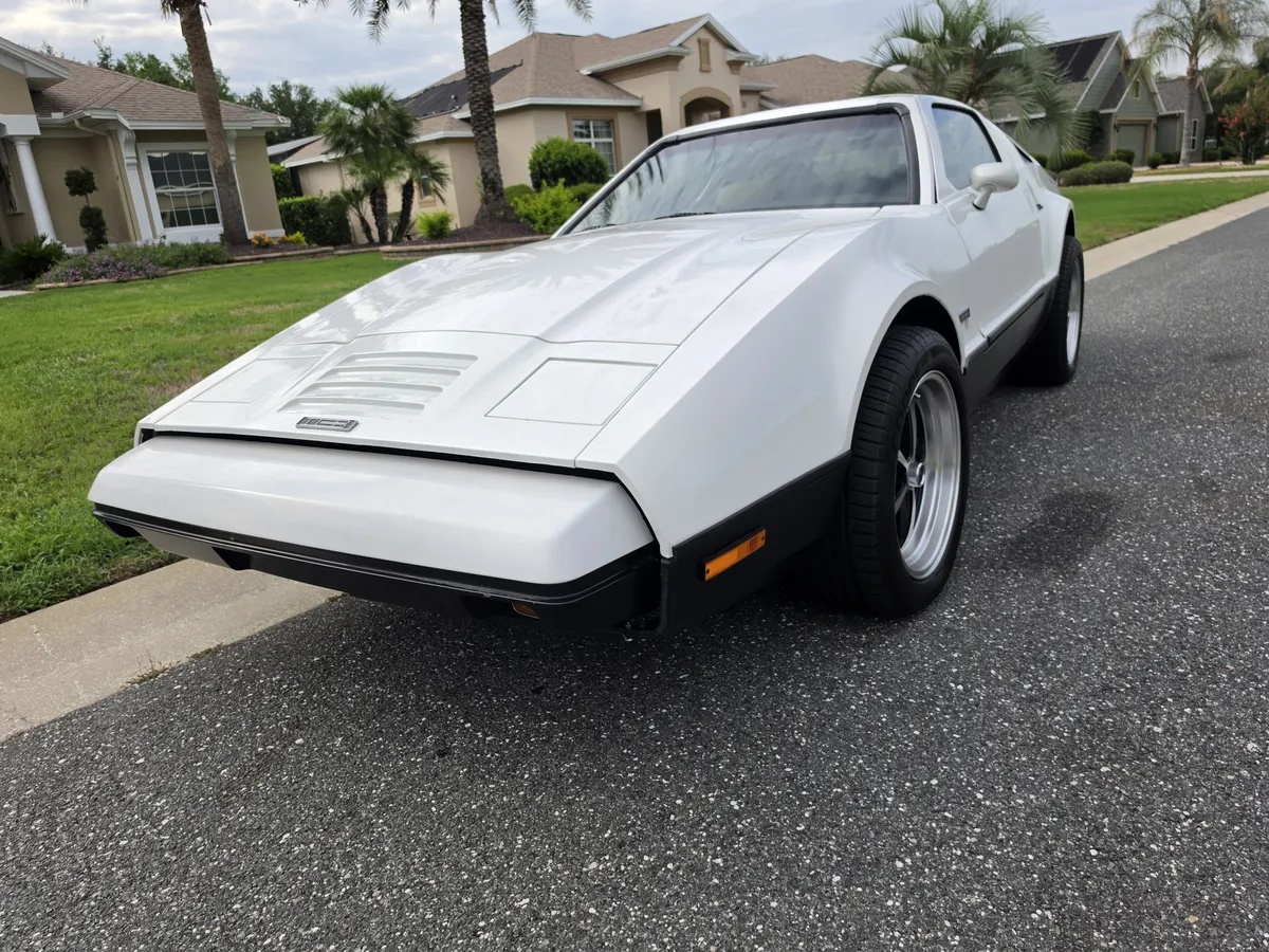 Bricklin-Sv-1-1975-White-Tan