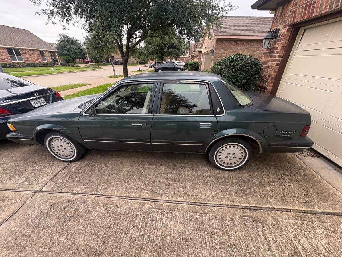 Buick-Century-1992-blue