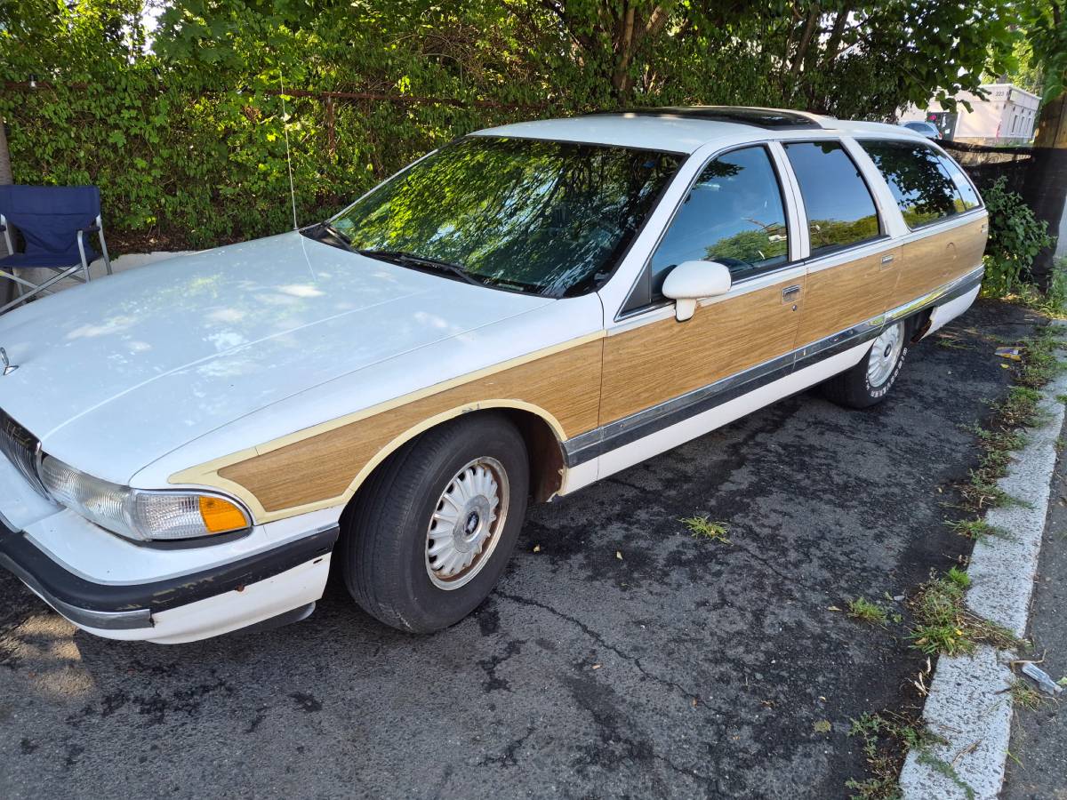Buick-Enclave-1991-white