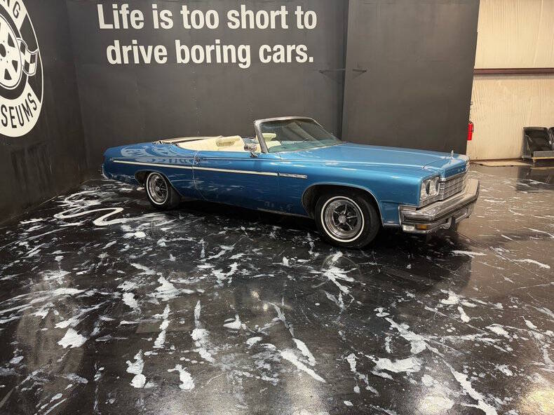 Buick-Lesabre-1975