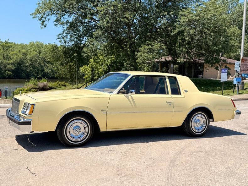 Buick-Regal-1979-Light-Yellow-Camel