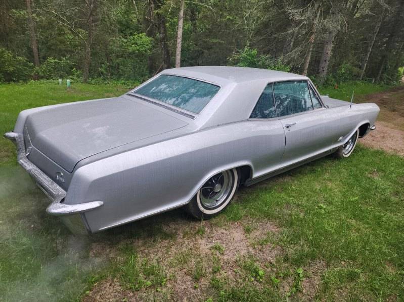 Buick-Riviera-1965-silver