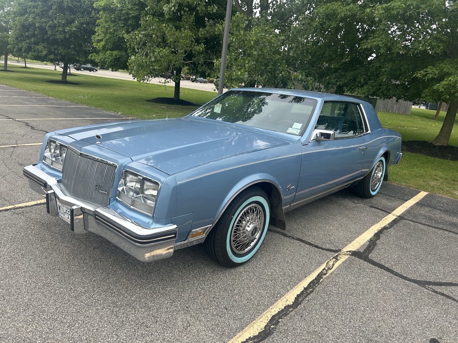 Buick-Riviera-1980-Coupe