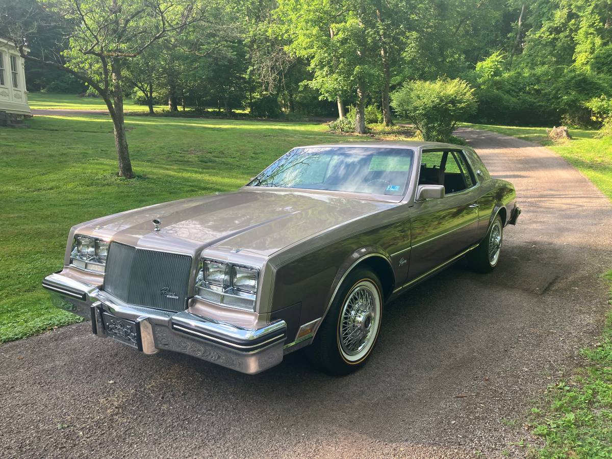 Buick-Riviera-1984
