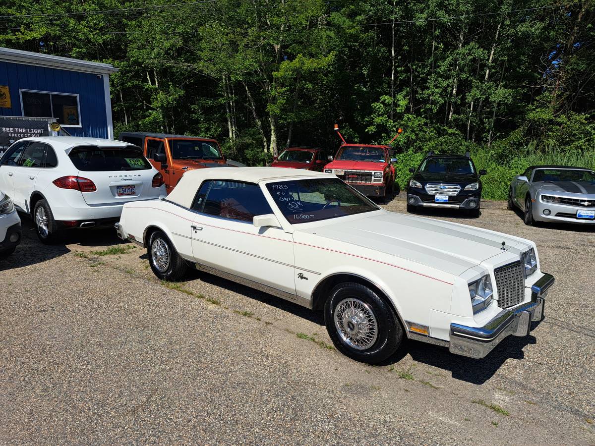 Buick-Riviera-convertible-1983-white