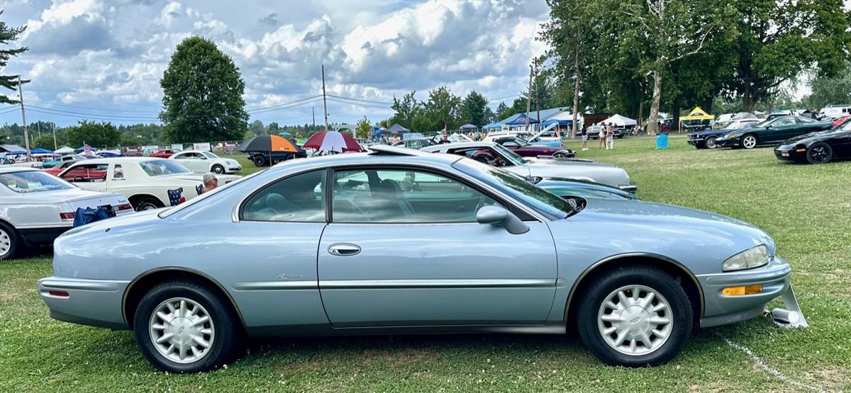 Buick-Riviera-supercharge-1995-blue